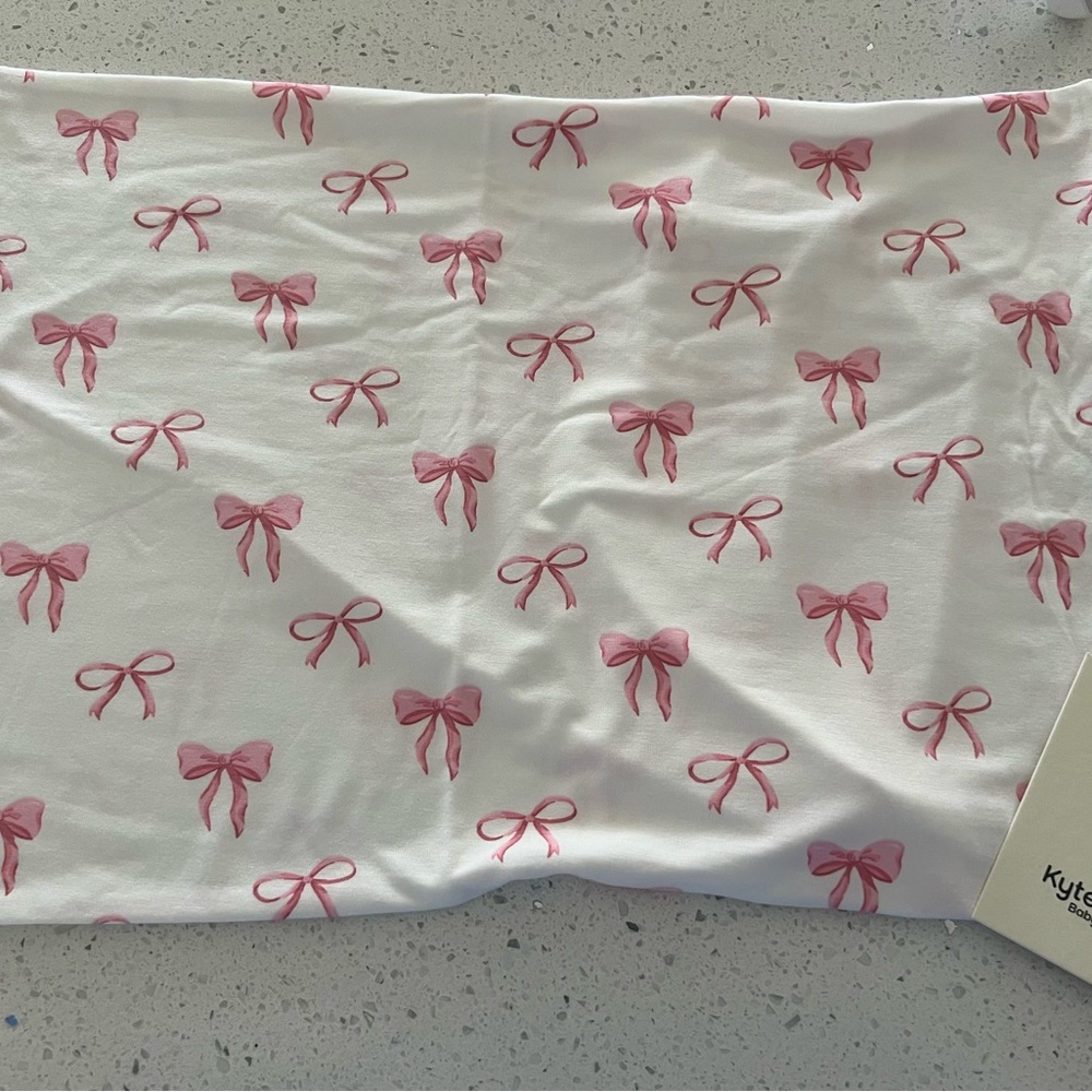Kyte BABY Pink Bow Pillowcase